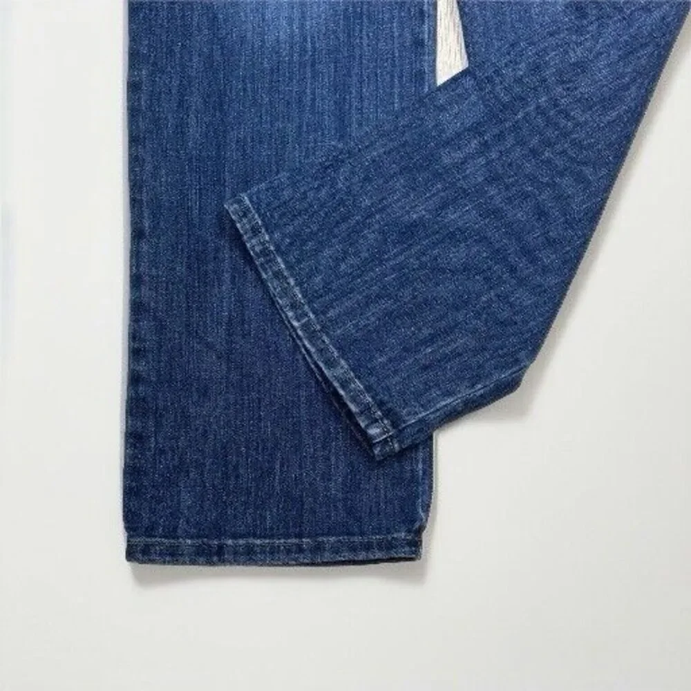 Lee Jeans Womens 12 Long Relaxed Fit Straight Leg Mid Rise Blue Measures 32x32.5 - Picture 8 of 10